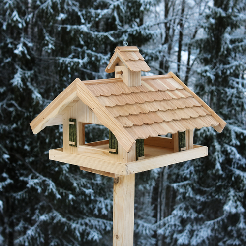 Vogelhaus aus Fichtenholz mit Lärchenholzdach