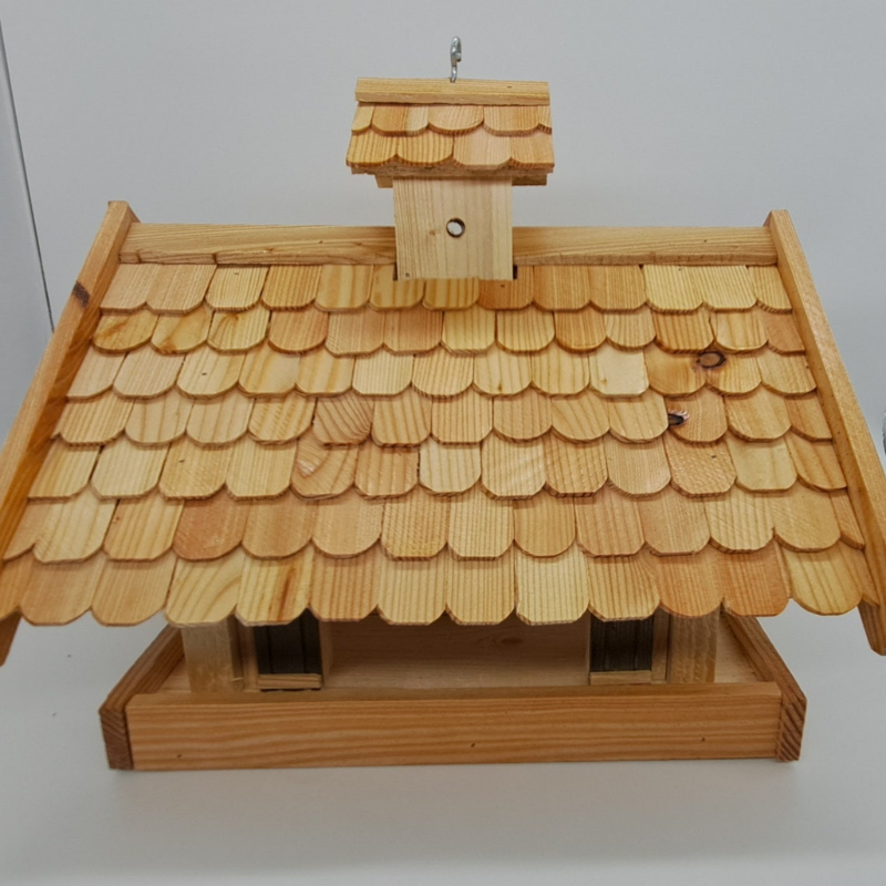 Vogelhaus aus Lärchenholz mit Stand