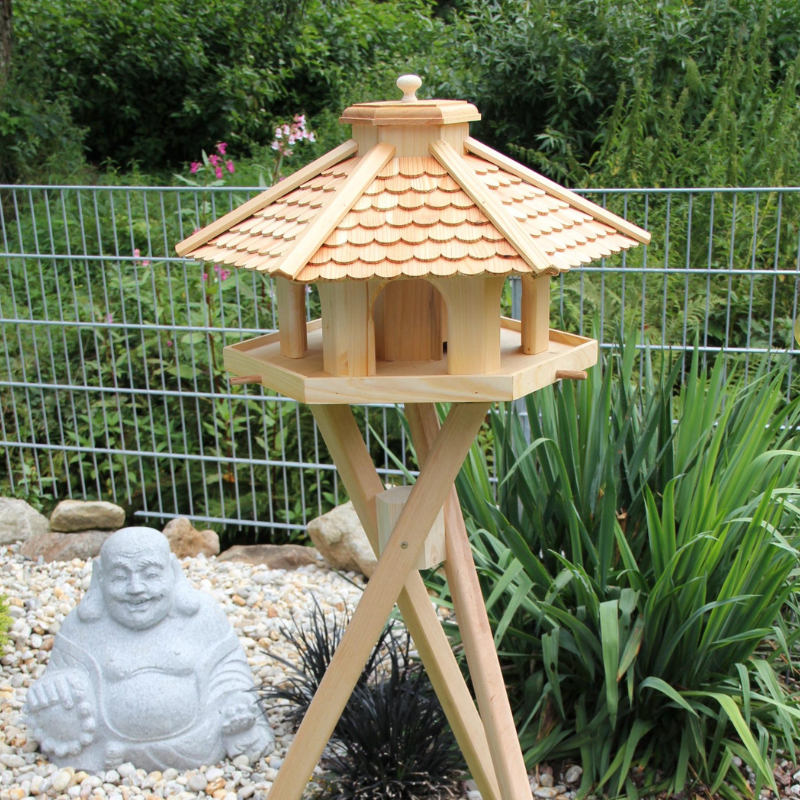 Vogelhaus aus Lärchenholz mit Stand